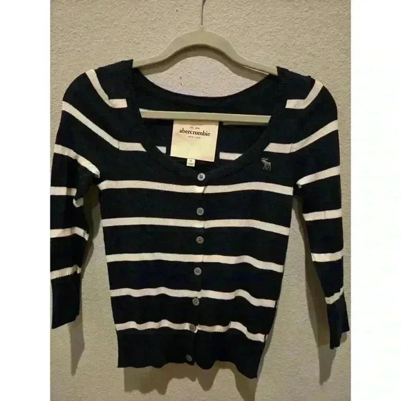Two Abercrombie & Fitch Girls XL Women XS Blue Stripe and Ivory V-Neck Sweaters - Picture 9 of 16